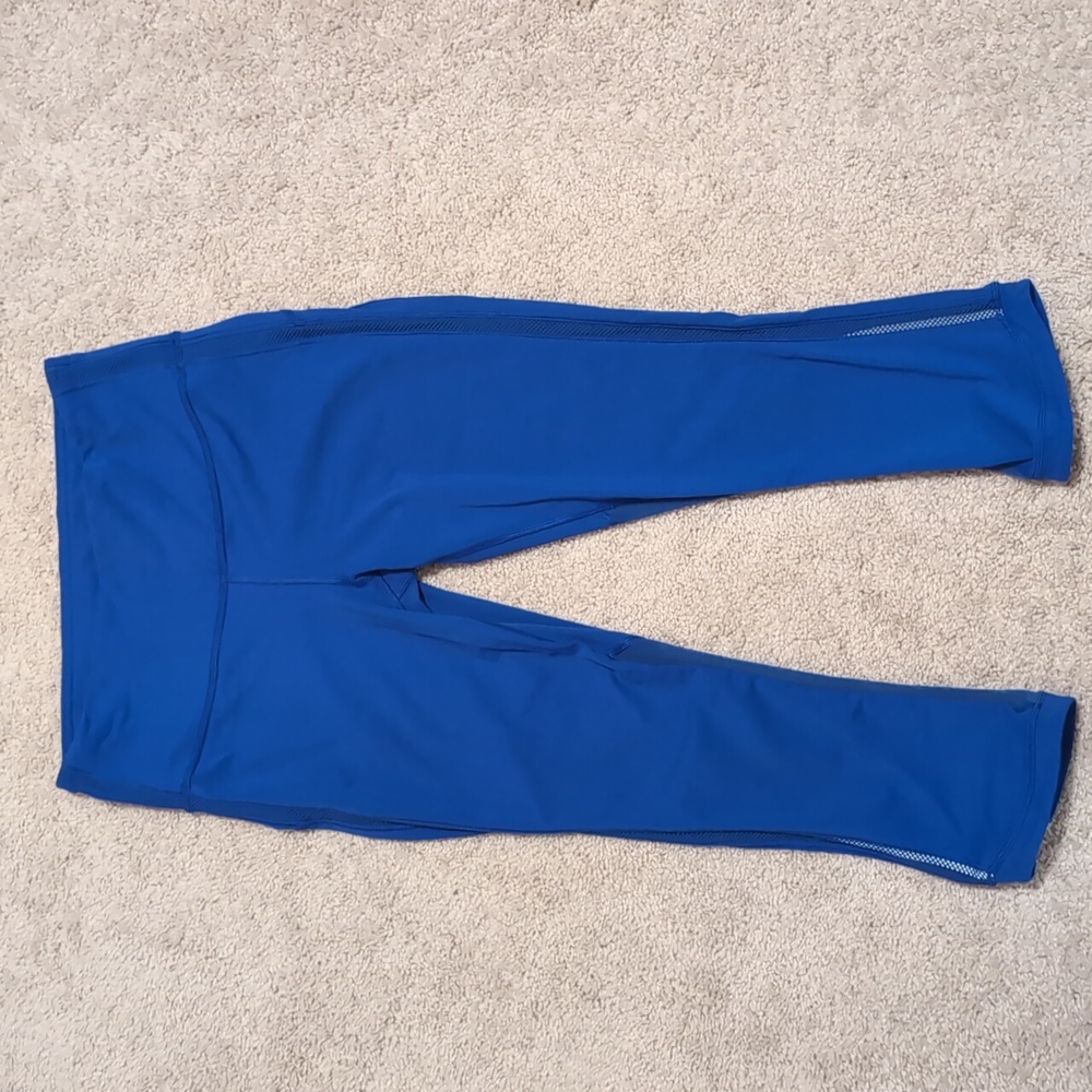 Lululemon Hit It Crop Size 8
